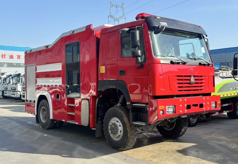 25����������ԽҰ7��ɭ���������������г�����